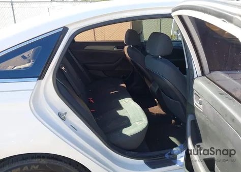 2019 Hyundai Sonata Se z USA, uszkodzony, nr VIN 5NPE24AF5KH738070